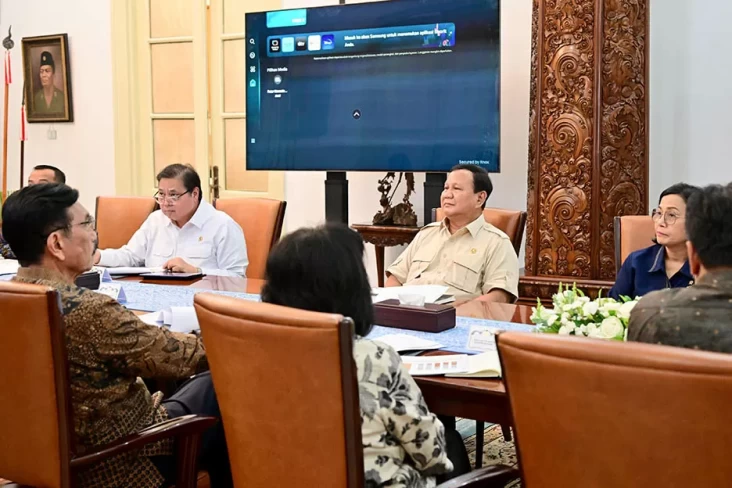 Deregulasi Besar-besaran, Menko Airlangga Target Industri Kembali Bergeliat