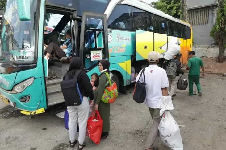 Mudik Nyaman ke Cirebon? Siapkan Dana, Hal ini Daftar Lengkap Bus kemudian Harga Tiketnya!