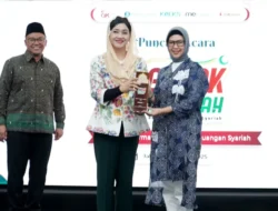 OJK Anugerahkan BSI 3 Penghargaan GERAK Syariah Award
