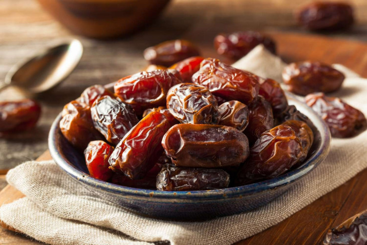 Perang Manis di Meja Takjil: Kurma Alami vs. Kurma Gula, Siapa Pemenangnya?
