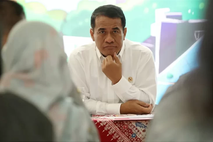 Serapan Gabah Dihentikan, Mentan Amran Copot Kepala Bulog Nganjuk