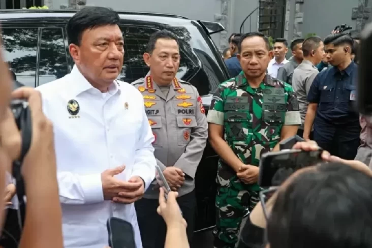 Tinjau Posko Pengamanan Idulfitri, Menko Polkam: Utamakan Pendekatan Humanis