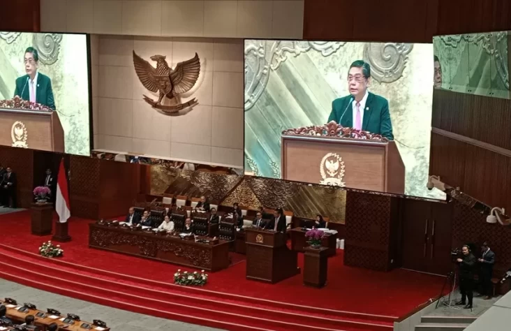 Tok! Rapat Paripurna DPR Sahkan RUU TNI Jadi Undang-Undang