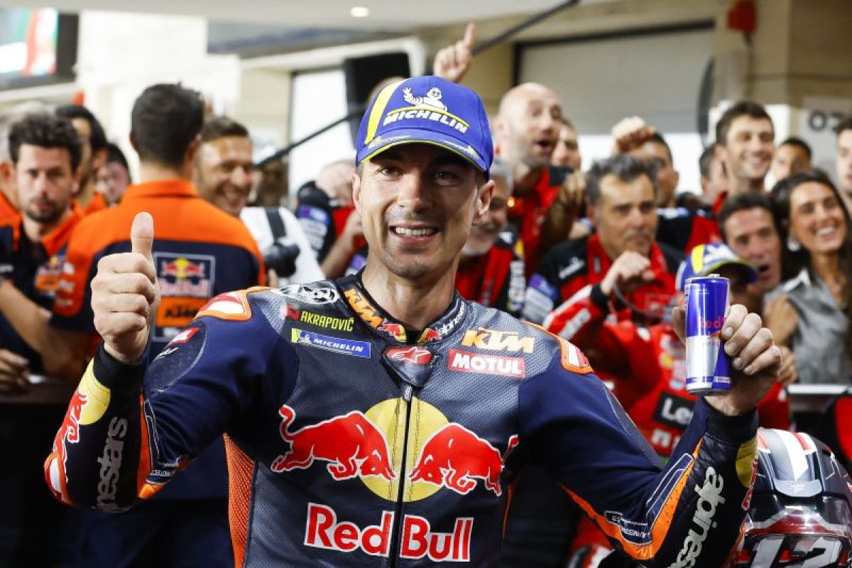 Maverick Vinales masih rayakan podium walau terkena penalti