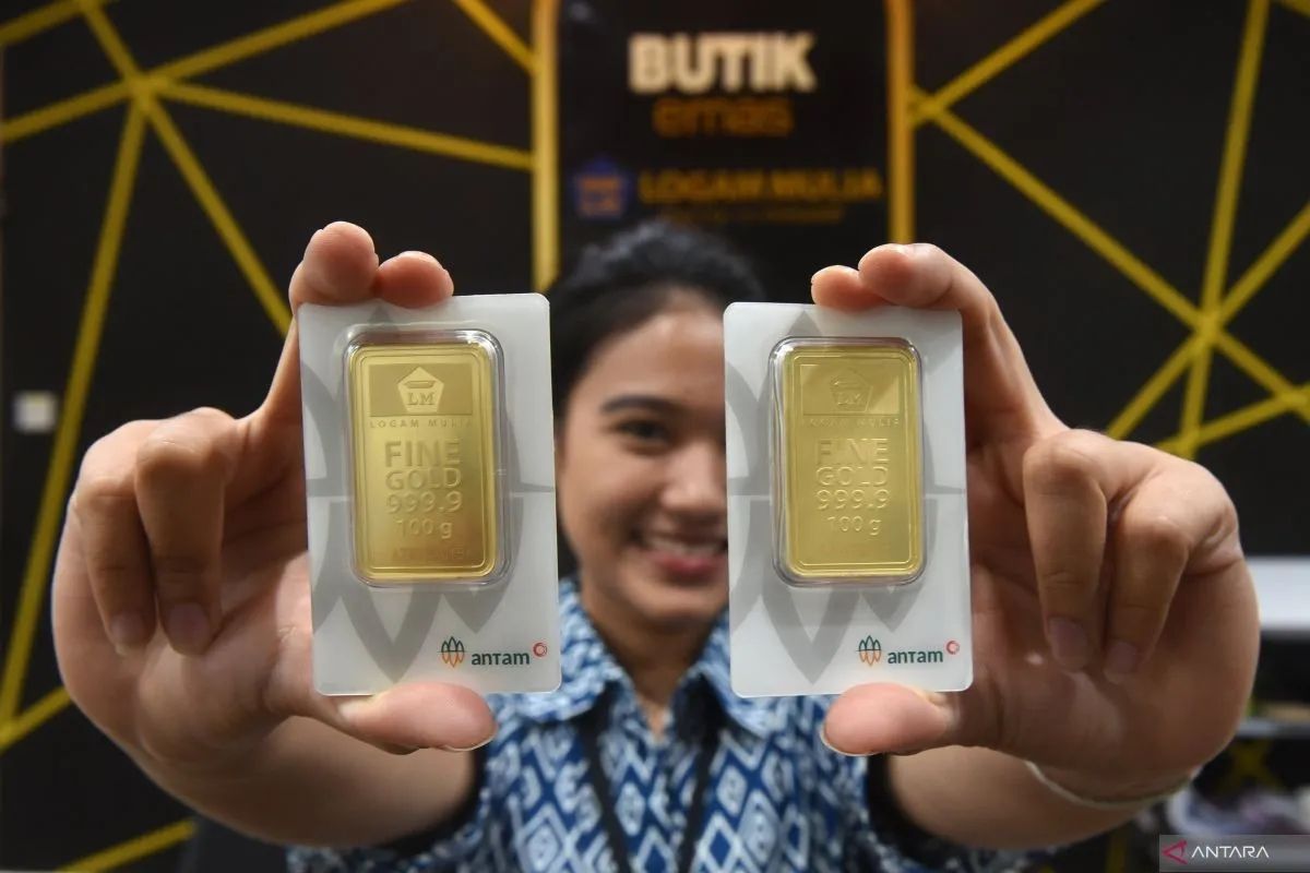 Simak perbedaan emas Antam & UBS sebelum penyertaan modal logam mulia