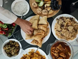 8 Cara Cegah Asam Urat dan juga Kolesterol Tinggi Kambuh ketika Lebaran, Jangan Kalap Makan!