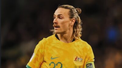 Sosok Jackson Irvine: Kapten Australia yang tersebut nyentrik juga berbahaya