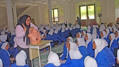 YKPI sosialisasikan upaya deteksi dini neoplasma susu ke pesantren