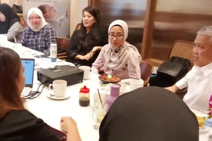 Dehidrasi Bisa Picu Stroke, E-Money Khusus Dukung Kepuasan Komunitas