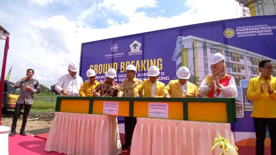 Tepati Janji, Bahlil Bangun Asrama Madrasah Muallimin ke Bantul