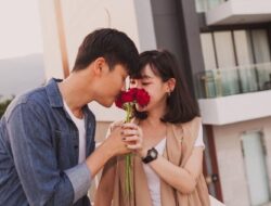 5 Kunci Pokok Hubungan yang digunakan Bahagia Bersama Pasangan dalam Akhir Pekan