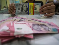 Rupiah Dibuka Terkoreksi, Dolar Negeri Paman Sam Naik ke Simbol Rupiah 16.450