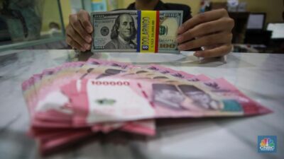 Rupiah Dibuka Terkoreksi, Dolar Negeri Paman Sam Naik ke Simbol Rupiah 16.450