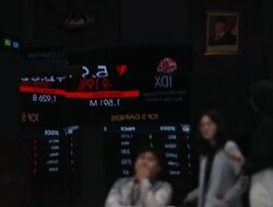 Naik 71% Sebulan, BEI Gembok Saham Emiten Furnitur (LFLO)