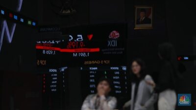 Naik 71% Sebulan, BEI Gembok Saham Emiten Furnitur (LFLO)