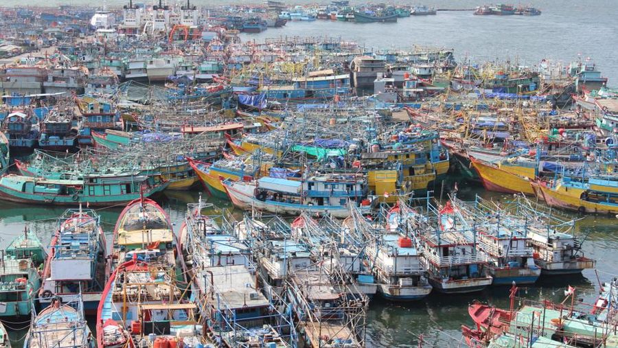 Nelayan Cirebon Mancing pada Laut Jawa, Nyangkut Harta Karun Simbol Rupiah 720 M