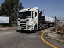 Potret Truk Bantuan Tersendat Masuk Gaza, PBB Teriak!